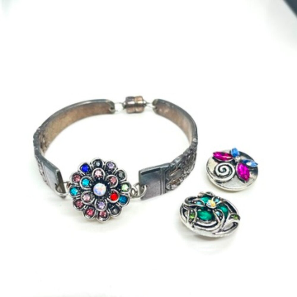 GINGER SNAP BRACELET W/ 3 INTERCHANGEABLE CHARMS MULTICOLOR FLORAL CRYSTAL
